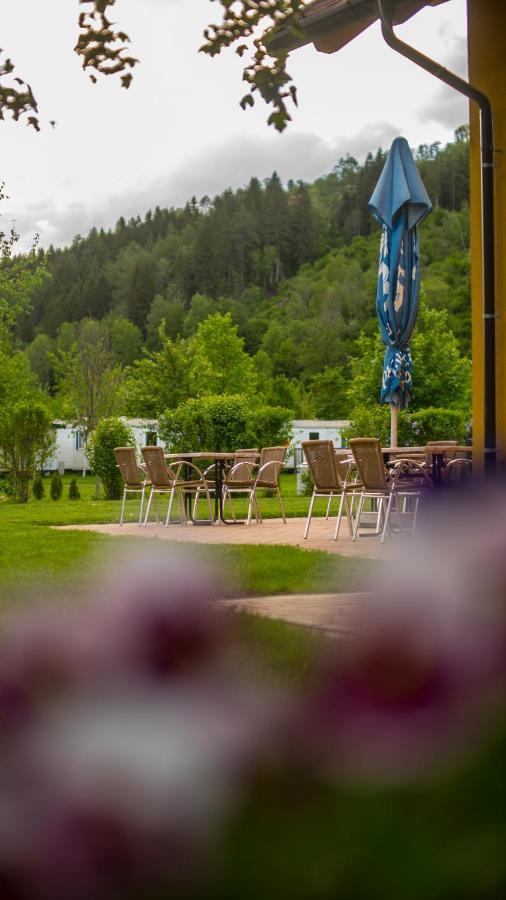 Camping Bella Austria Sankt Peter am Kammersberg Exterior foto