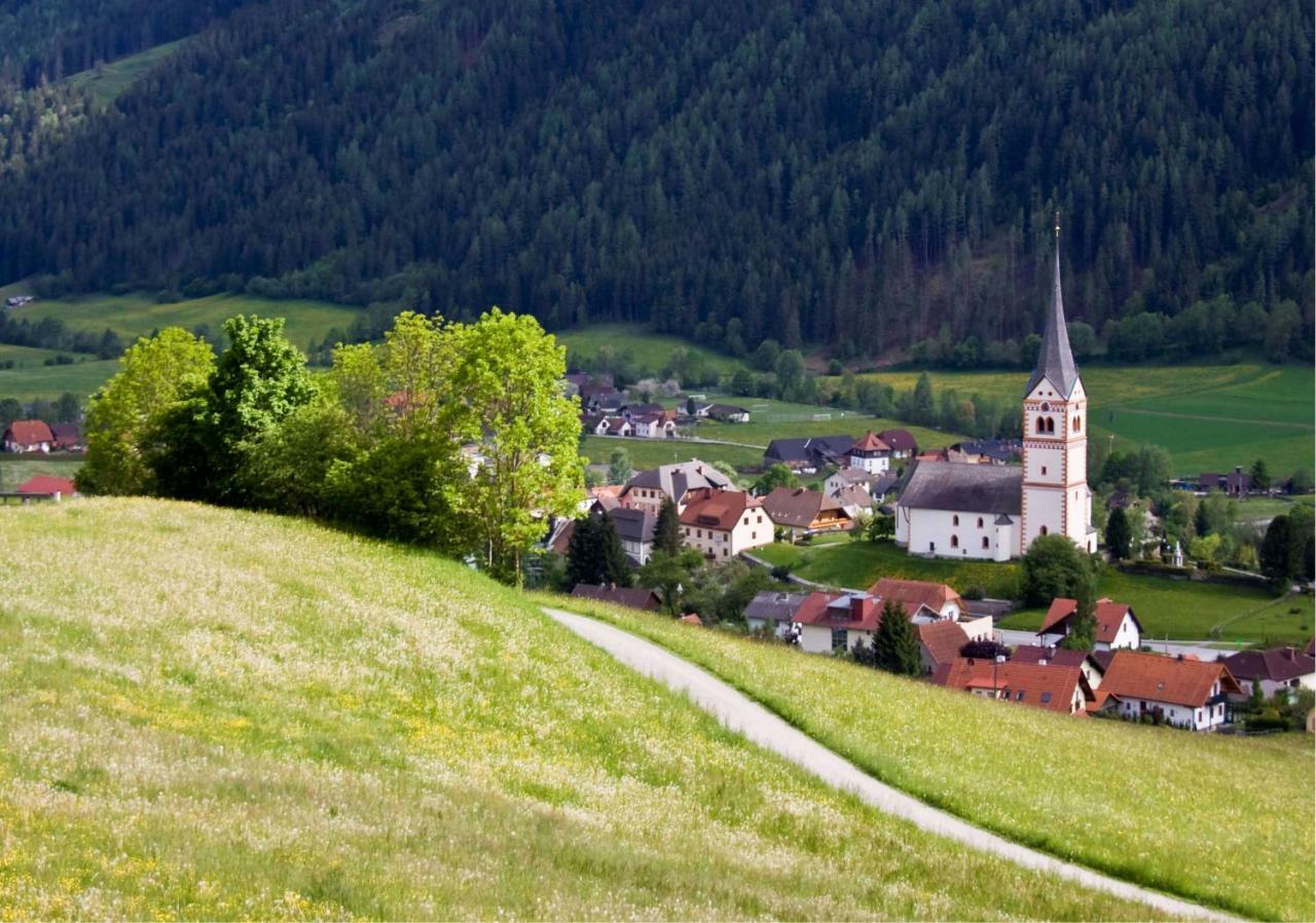 Camping Bella Austria Sankt Peter am Kammersberg Exterior foto
